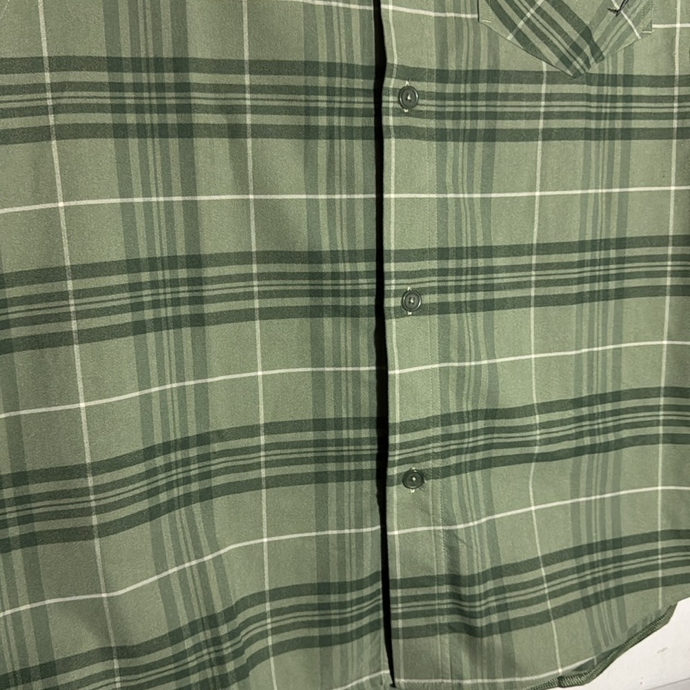 NWT GymShark CHECK SLEEVELESS SHIRT Size Large flannel muscle shirt - Picture 3 of 6